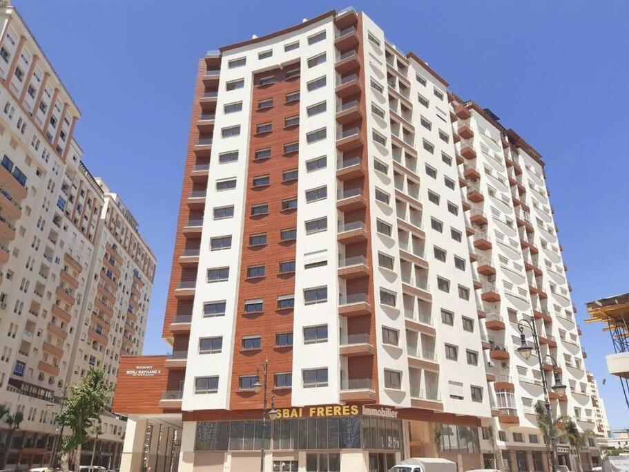Ap 2Ch City Centre Parking En Face Hilton A Cote Du Plage Tanger Exterior foto